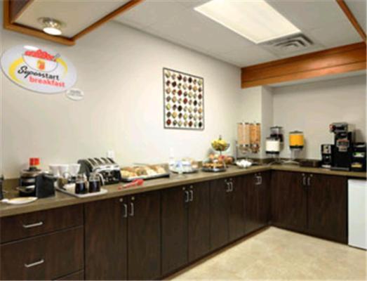Super 8 by Wyndham Innisfail Bagian luar foto